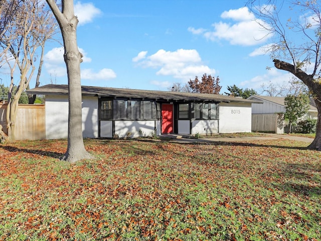 view of front of property