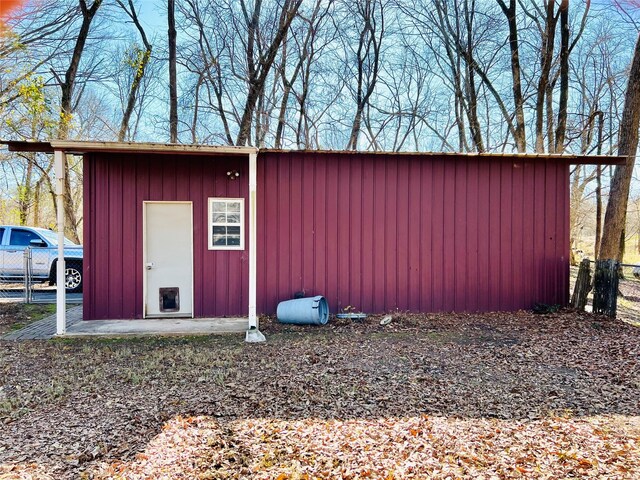 view of outbuilding