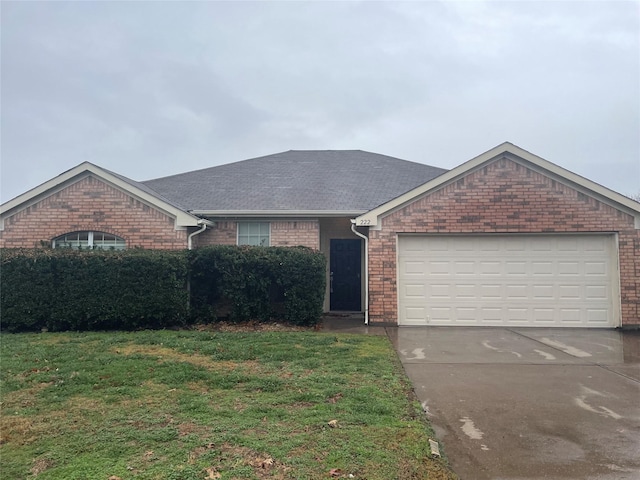 222 Wellington Trl, Weatherford TX, 76085, 3 bedrooms, 2 baths house for sale