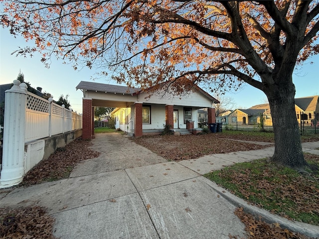 ranch-style house with a porch