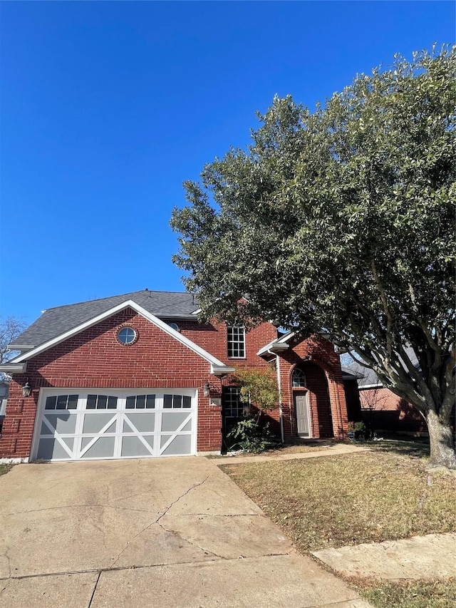 view of front facade with a garage