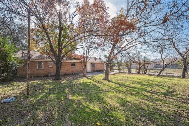 view of yard with a patio area