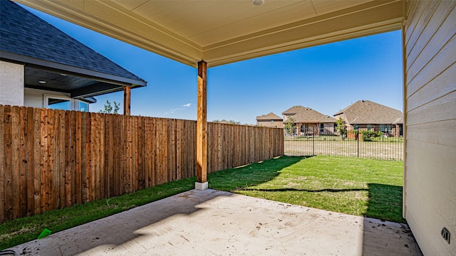 view of yard featuring a patio area