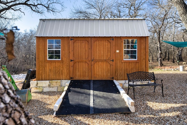 view of outbuilding