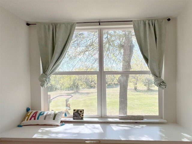 bedroom featuring ceiling fan and carpet flooring