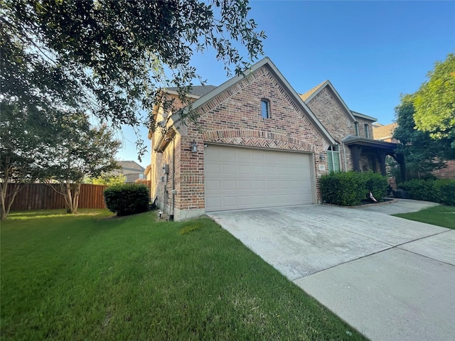 view of front of house with a front lawn