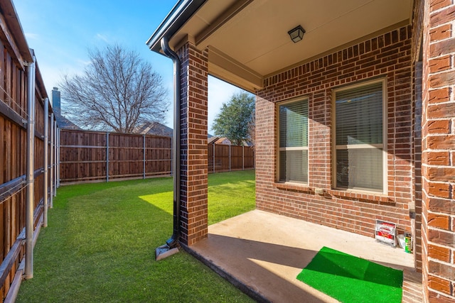 view of yard with a patio