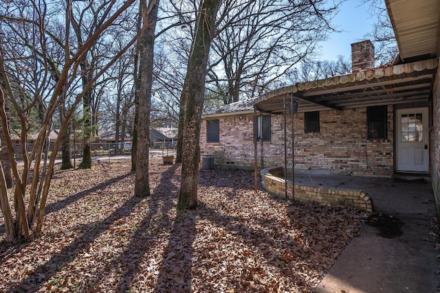 view of yard with a patio