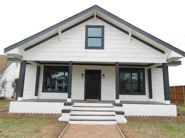 view of front of property featuring a porch