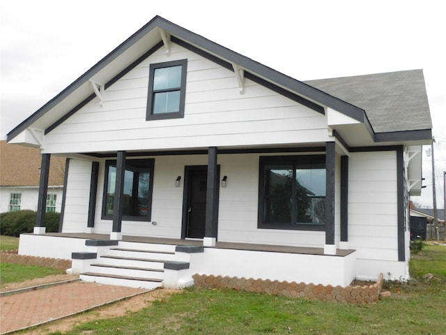 view of front facade featuring covered porch