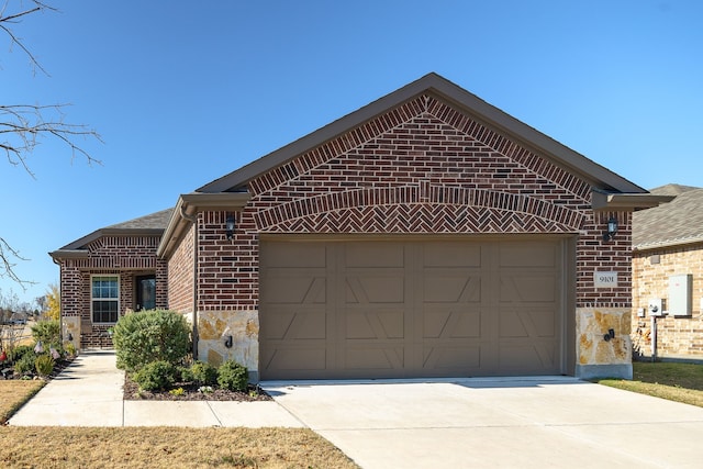 view of front of house with a garage