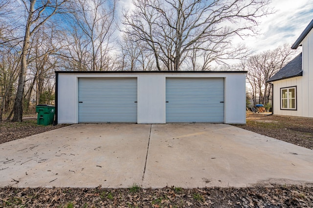 view of detached garage