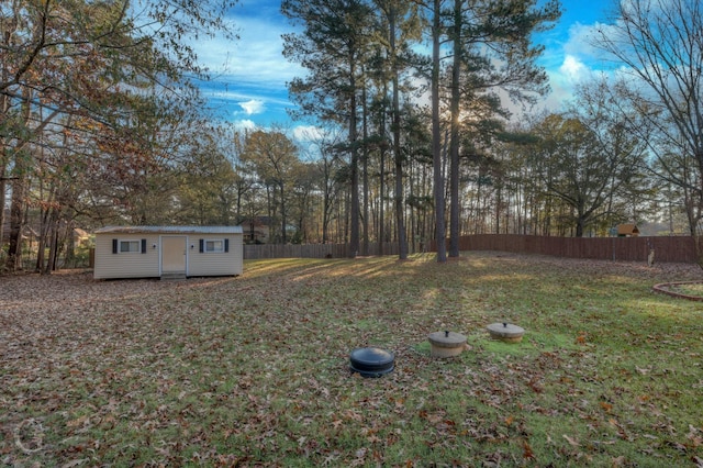 view of yard with a shed