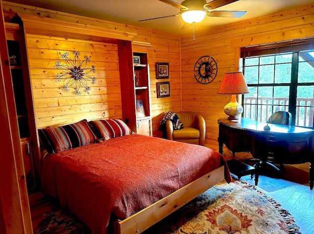 bedroom featuring ceiling fan