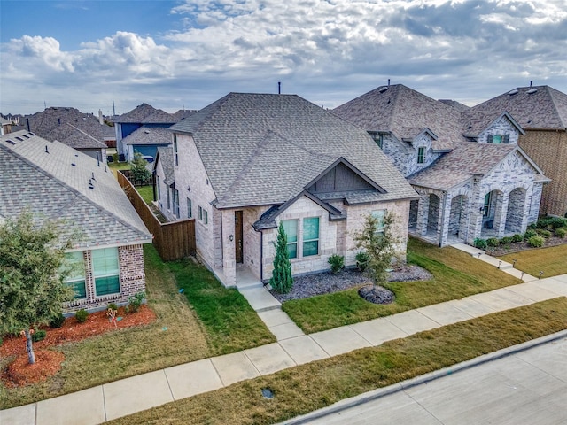 view of front of house featuring a front yard