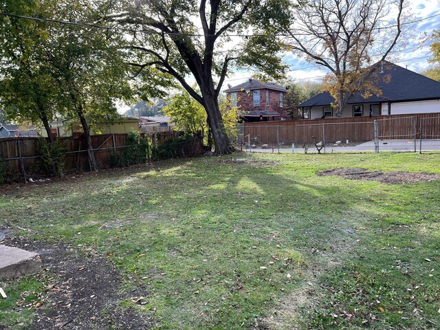 232 Alto Dr, Garland, TX 75040 - view of yard featuring fence