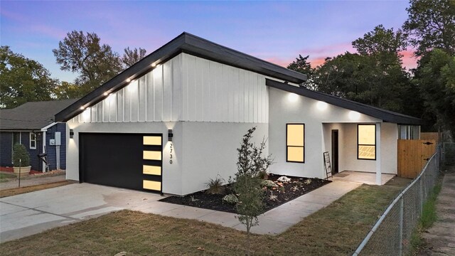 view of front of house with a garage