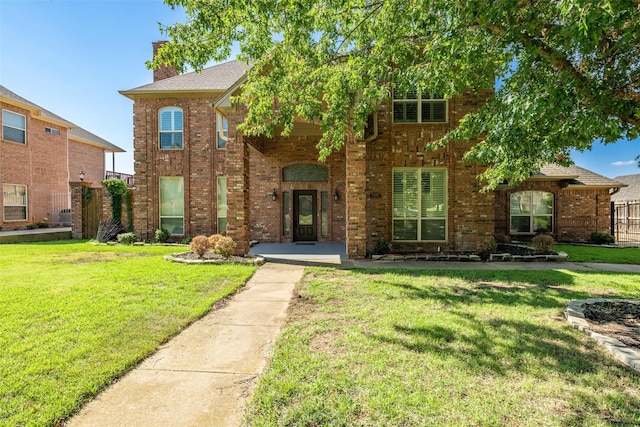 view of front of house featuring a front yard