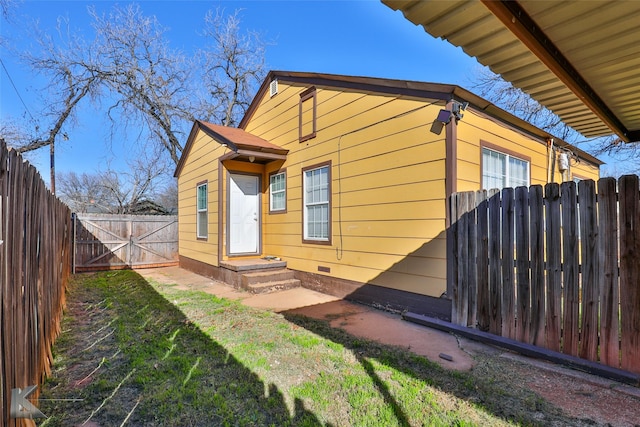 exterior space with a lawn