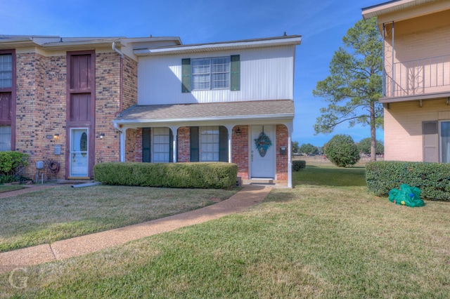 view of front of house with a front yard