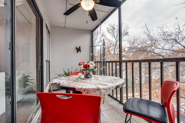 balcony with ceiling fan