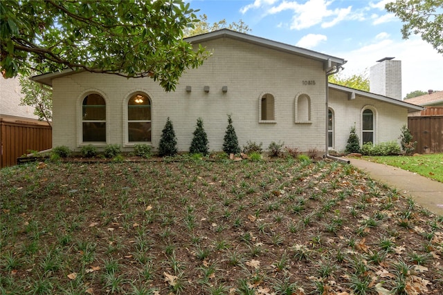 view of front of property