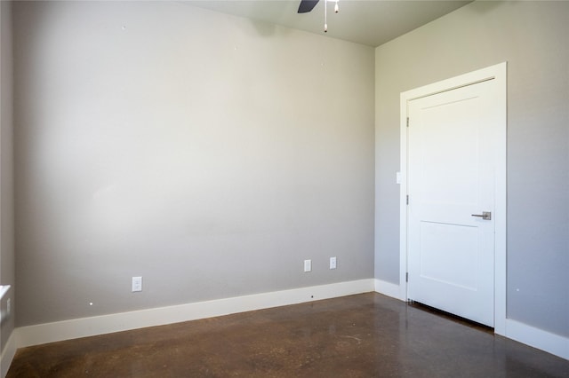 empty room with ceiling fan