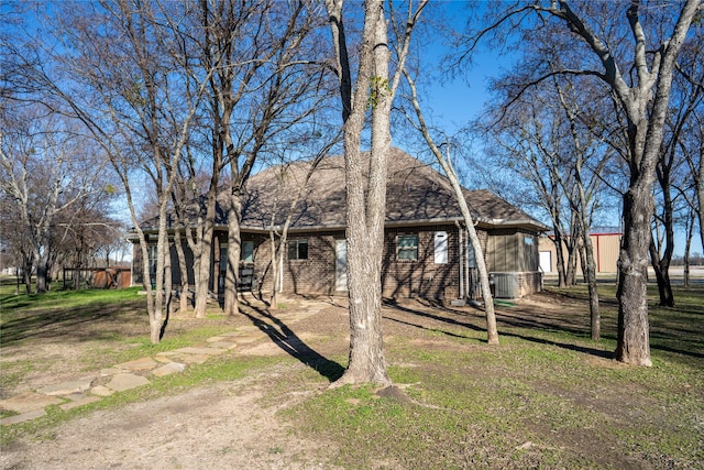 exterior space featuring a lawn