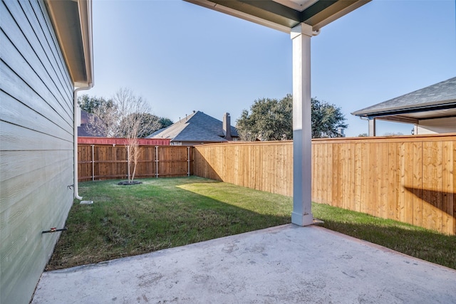 view of yard with a patio area