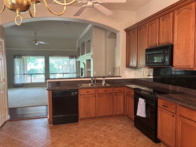 10104 Southpoint Ct, Denton, TX 76207 - kitchen with black appliances, ceiling fan, a sink, ornamental molding, and a peninsula