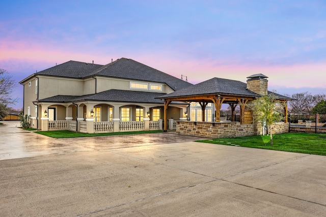 view of front of home with covered porch