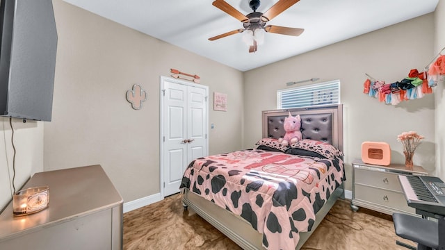 bedroom with ceiling fan