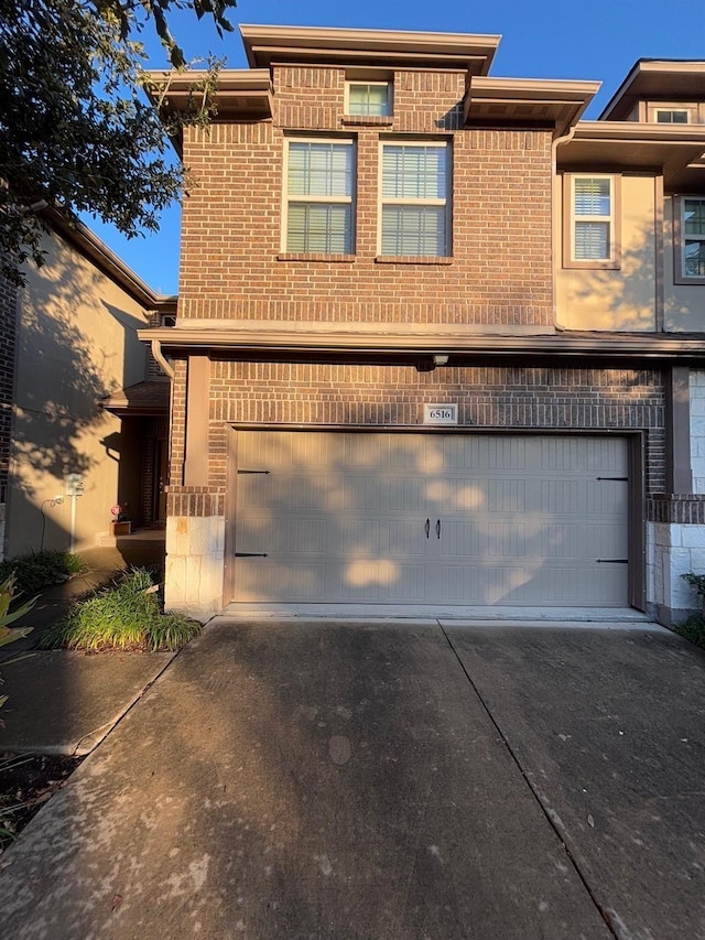 view of front facade with a garage