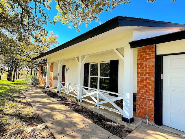 view of front facade featuring covered porch