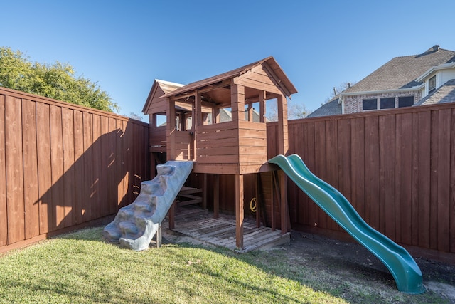 view of play area featuring a yard