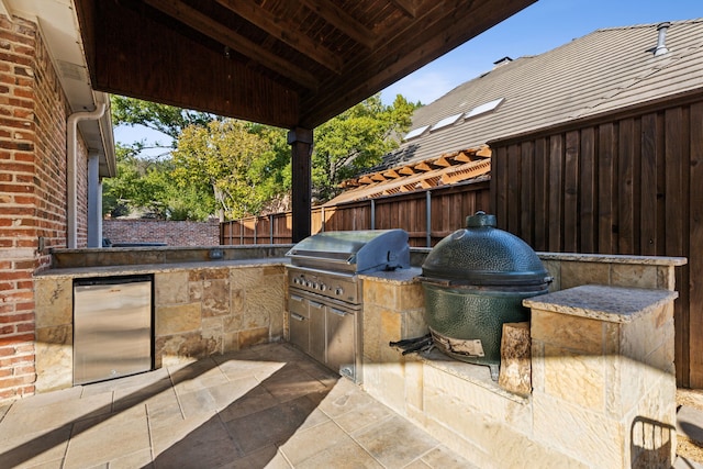 view of patio / terrace with area for grilling and grilling area