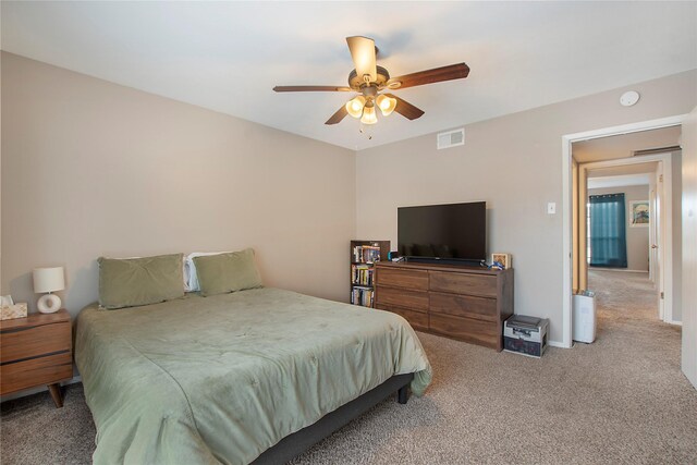 living room featuring ornamental molding, dark wood-type flooring, visible vents, and baseboards