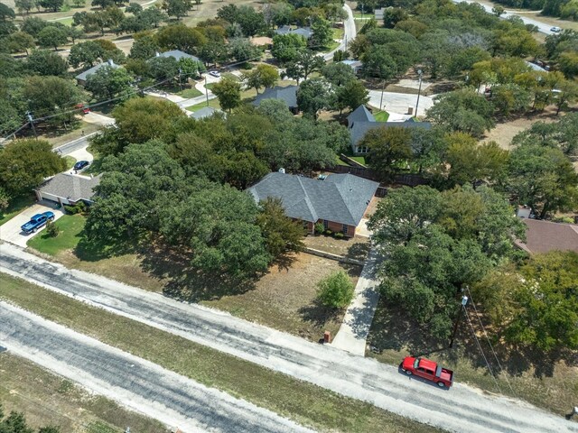 single story home with a front yard