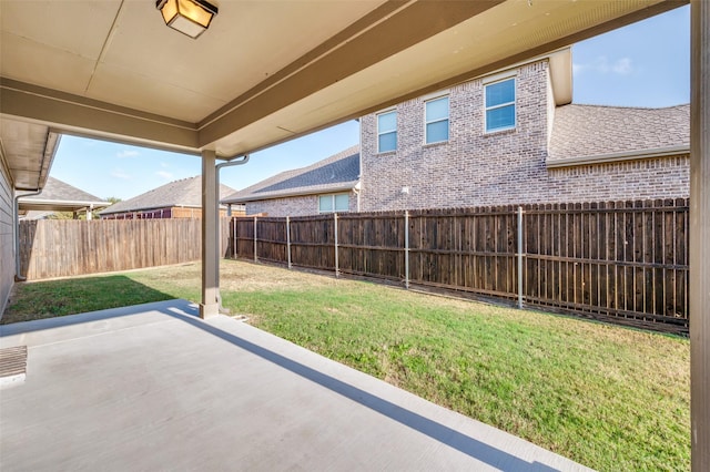 view of yard featuring a patio area