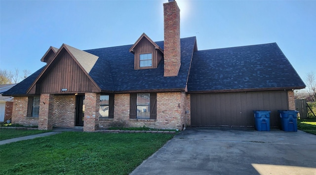 view of front of home with a front yard