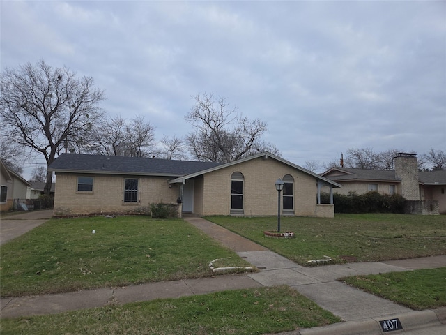 view of front of house with a front yard