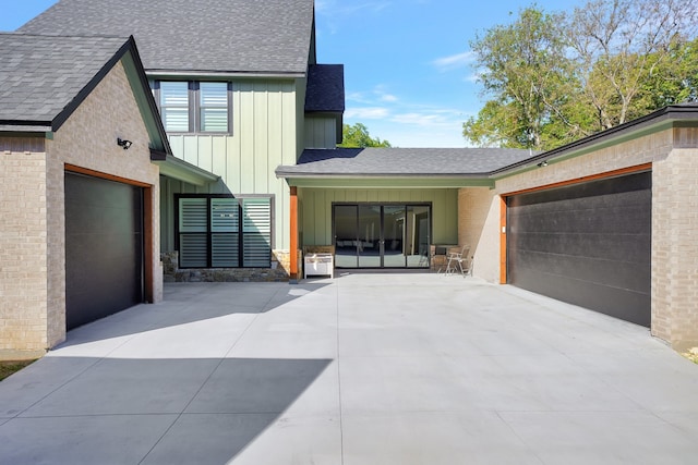 view of front of home with a garage