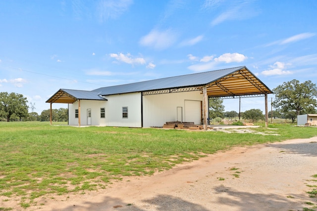 exterior space featuring a yard