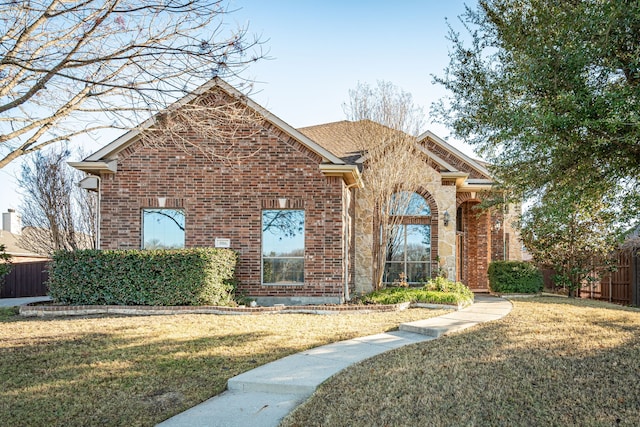 front of property featuring a front yard