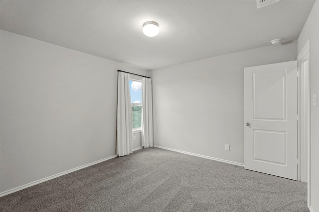 empty room featuring carpet