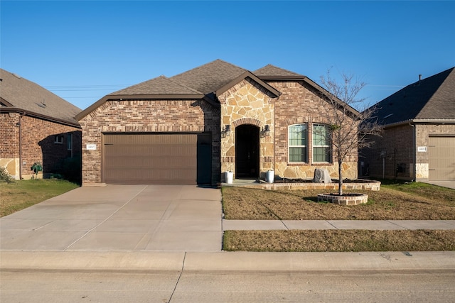 view of front facade with a garage