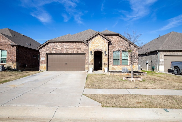 view of front facade with a garage