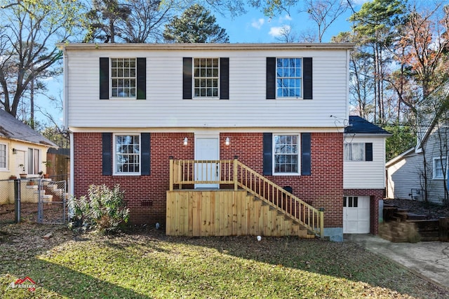 view of front of property with a front lawn