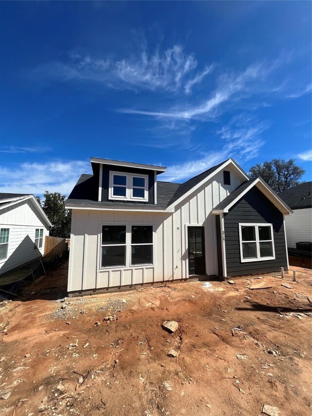 view of front facade featuring board and batten siding