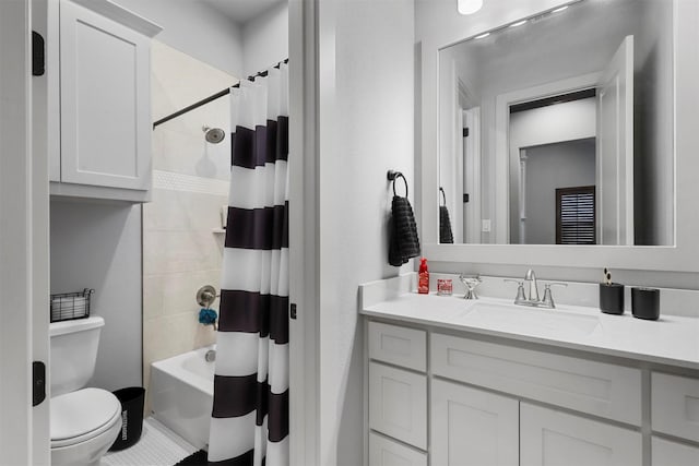 full bathroom featuring vanity, toilet, and shower / tub combo with curtain